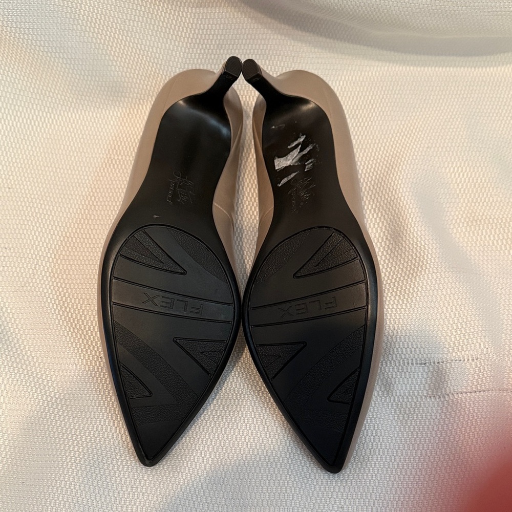 Life Stride Elegant Beige Heels - Picture 6 of 6